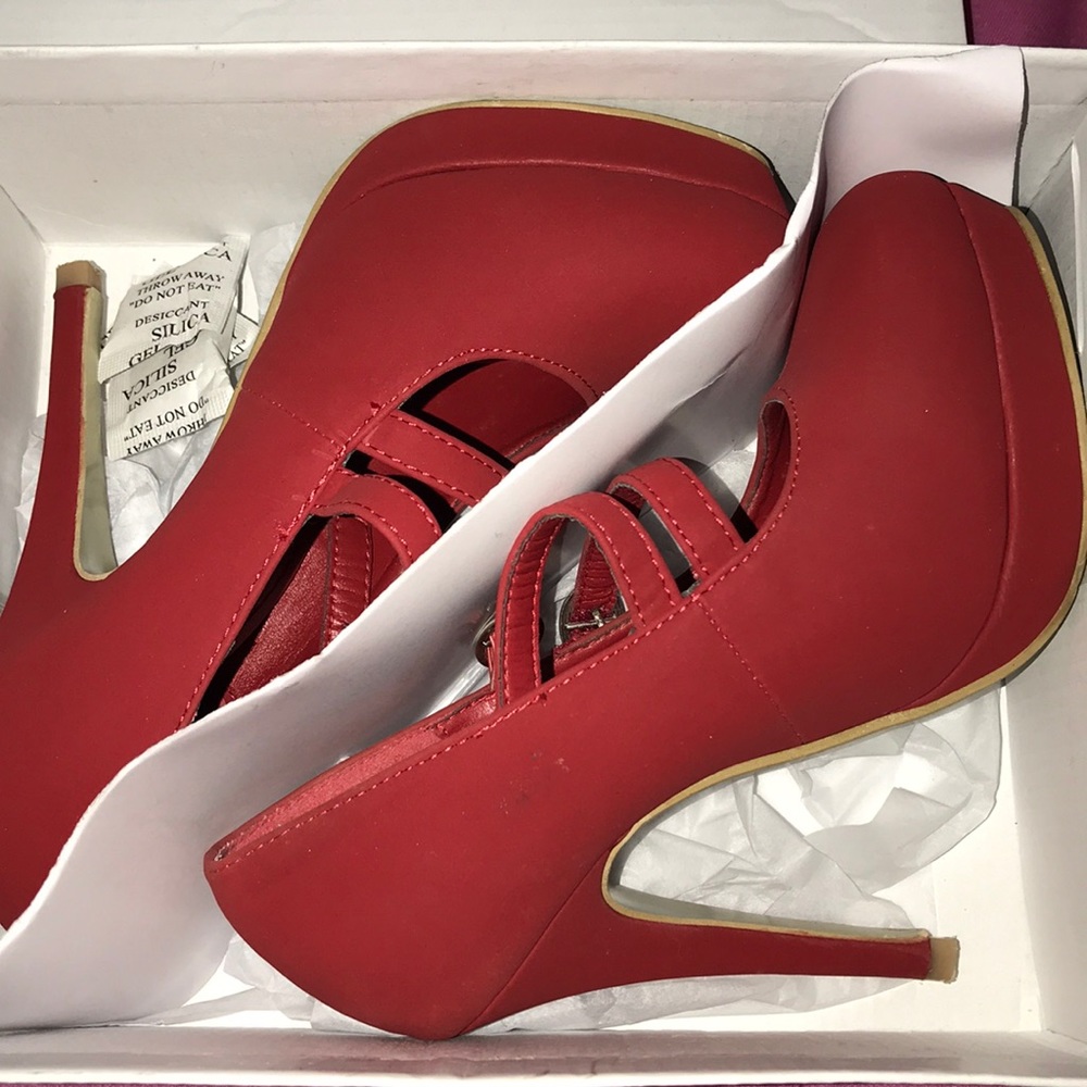 Red Heels PROM ESSENTIAL!